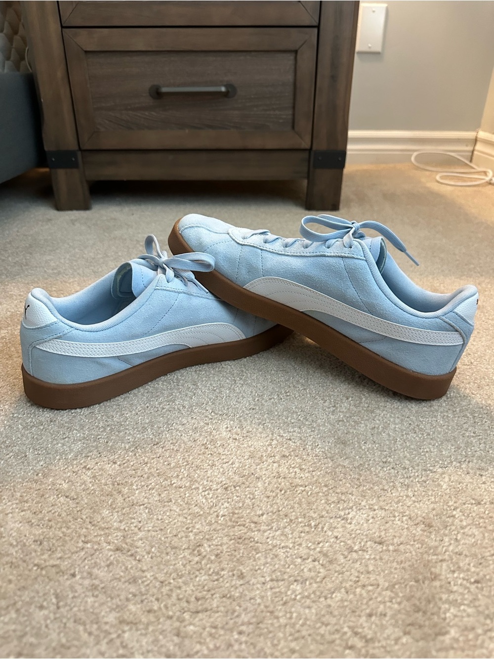 Puma Men’s Suede Sneakers in Light Blue with Gum Sole - Picture 3 of 3